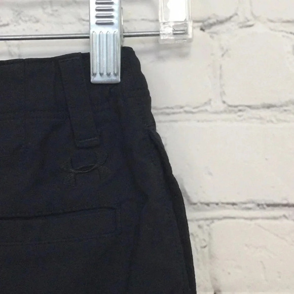 Size 4 Under Armour Athletic Adjustable Shorts - Picture 4 of 5